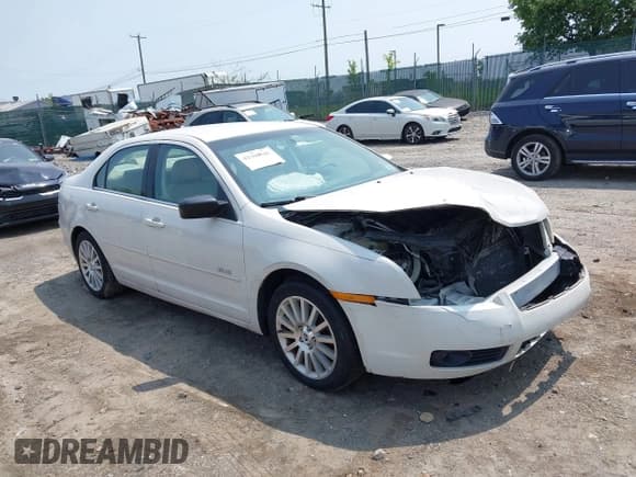 ✅ 2008 Mercury Milan Premier • VIN: 3MEHM02158R633388 • Lot: 42390045. Listed on IAAI with 158,332 mi. Free auction sales archive from the USA and detailed vehicle history report at DreamBid. Image 1.