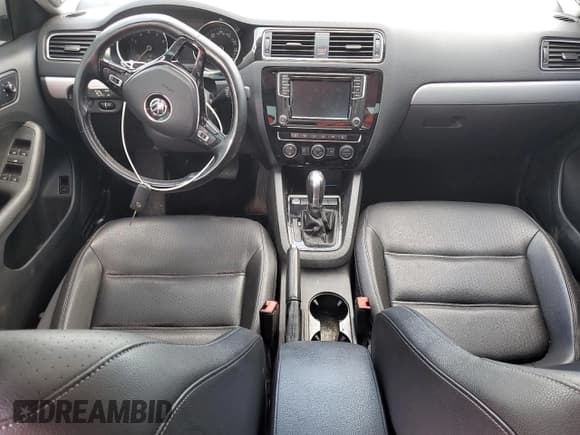 ✅ 2018 Volkswagen Jetta SEL • VIN: 3VWL17AJ1JM252233 • Lot: 58194825. Listed on Copart with Not provided. Free auction sales archive from the USA and detailed vehicle history report at DreamBid. Image 8.