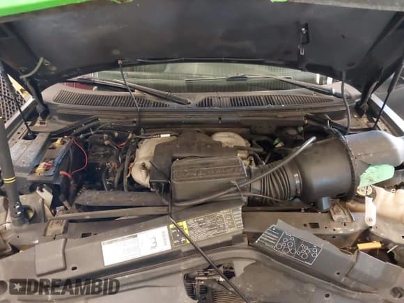 ✅ 2002 Lincoln Blackwood • VIN: 5LTEW05A52KJ02422 • Lot: 41302218. Listed on IAAI with 107,270 mi. Free auction sales archive from the USA and detailed vehicle history report at DreamBid. Image 10.