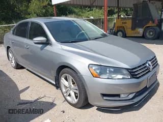 ✅ 2013 Volkswagen Passat SE • VIN: 1VWBN7A33DC107380 • Lot: 43177543. Listed on IAAI with 140,090 mi. Free auction sales archive from the USA and detailed vehicle history report at DreamBid. Image 1.
