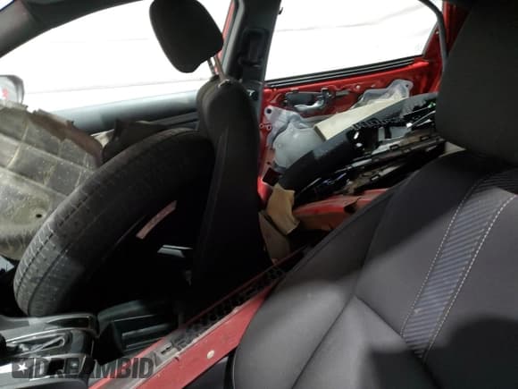 ✅ 2017 Honda Civic LX • VIN: SHHFK7H24HU202533 • Lot: 81552415. Listed on Copart with 112,550 mi. Free auction sales archive from the USA and detailed vehicle history report at DreamBid. Image 12.