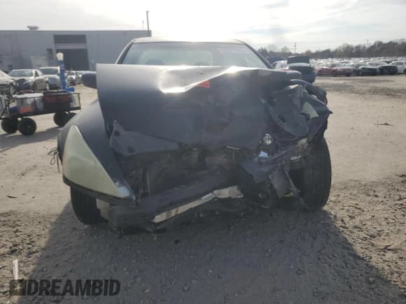 ✅ 2004 Honda Accord LX • VIN: 1HGCM56484A046220 • Лот: 92091965. Опубликован ранее на Copart с пробегом Не указан. Бесплатный доступ к архиву аукционных продаж из США и подробный отчёт об истории автомобиля на DreamBid. Изображение 5.