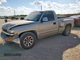 2002 Chevrolet Silverado 1500 with VIN 1GCEC14V92Z203752, listed as a Copart auction lot 83943125 with 246,921 mi miles and Salvage title. Bid and sale history available at DreamBid. Image 1.