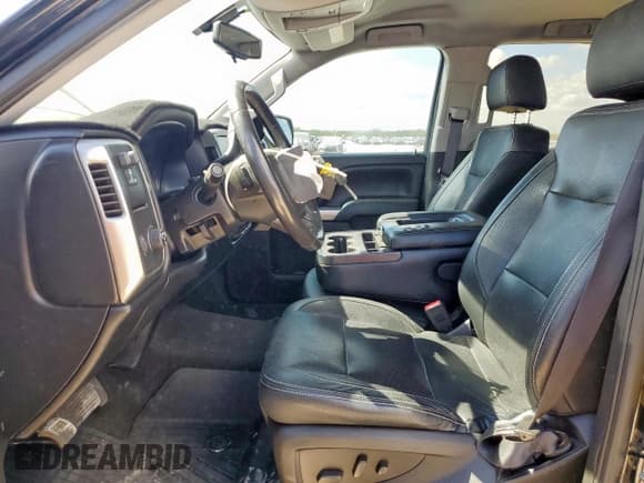 ✅ 2018 Chevrolet Silverado 1500 LT • VIN: 3GCPCREC8JG318572 • Lot: 68944925. Wystawiony na Copart z przebiegiem 83 964 mil. Bezpłatny archiwum sprzedaży aukcyjnych z USA i szczegółowy raport historii pojazdu na DreamBid. Zdjęcie 7.