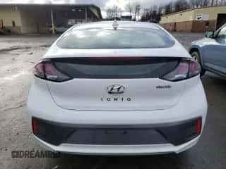 2020 Hyundai Ioniq Limited with VIN KMHC85LJ0LU076981, listed as a Copart auction lot 79747603 with 19,015 mi miles and . Bid and sale history available at DreamBid. Image 6.