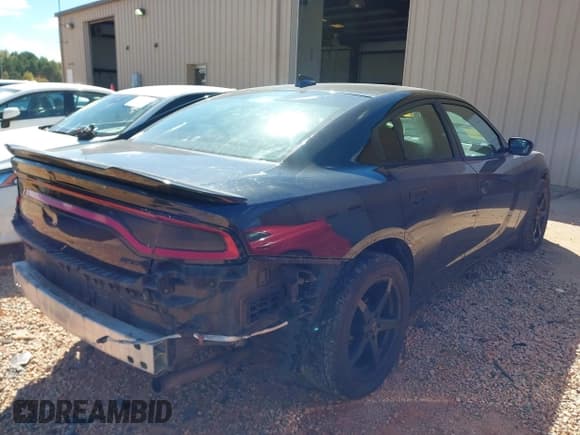 ✅ 2015 Dodge Charger SXT • VIN: 2C3CDXHG3FH800795 • Lot: 43430992. Listed on IAAI with 166,305 mi. Free auction sales archive from the USA and detailed vehicle history report at DreamBid. Image 4.