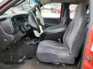 ✅ 2000 Dodge Dakota Sport • VIN: 1B7GG22N1YS504247 • Lot: 84148404. Wystawiony na Copart z przebiegiem Nie podano. Bezpłatny archiwum sprzedaży aukcyjnych z USA i szczegółowy raport historii pojazdu na DreamBid. Zdjęcie 7.