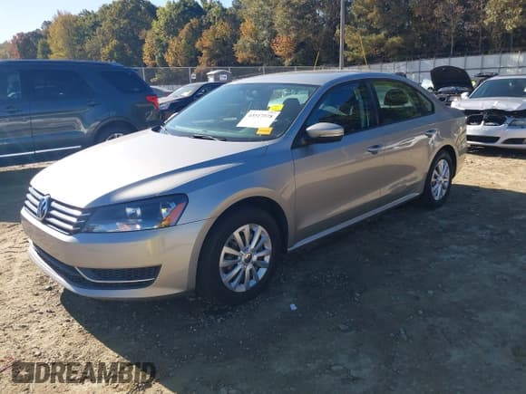 ✅ 2014 Volkswagen Passat S • VIN: 1VWAS7A32EC028529 • Lot: 43517578. Listed on IAAI with 162,019 mi. Free auction sales archive from the USA and detailed vehicle history report at DreamBid. Image 2.