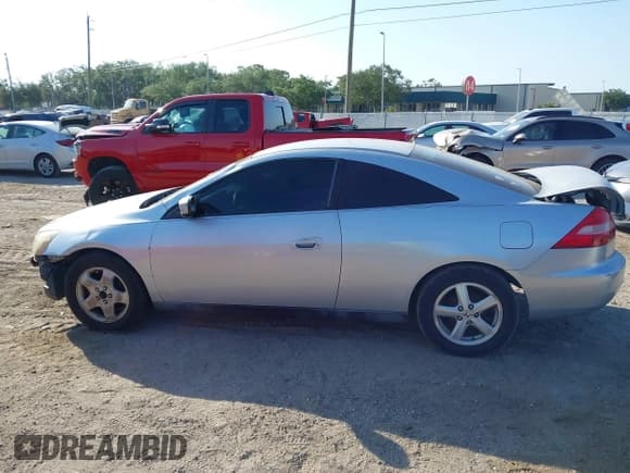 ✅ 2003 Honda Accord LX • VIN: 1HGCM72233A035334 • Lot: 42098703. Wystawiony na IAAI z przebiegiem 200 170 mil. Bezpłatny archiwum sprzedaży aukcyjnych z USA i szczegółowy raport historii pojazdu na DreamBid. Zdjęcie 15.