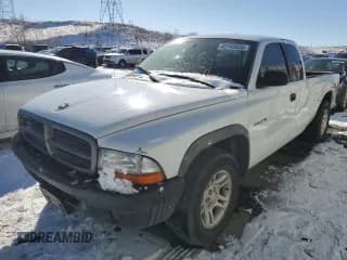 ✅ 2002 Dodge Dakota • VIN: 1B7GL12X62S584725 • Lot: 42743525. Wystawiony na Copart z przebiegiem 116 442 mil. Bezpłatny archiwum sprzedaży aukcyjnych z USA i szczegółowy raport historii pojazdu na DreamBid. Zdjęcie 1.