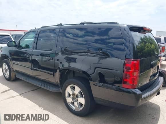 2014 Chevrolet Suburban LT z VIN 1GNSCJE09ER246246, wystawiony jako IAAI lot #42362059 z przebiegiem 321 684 mil mil oraz . Historia ofert i sprzedaży dostępna na DreamBid. Obrazek 14.