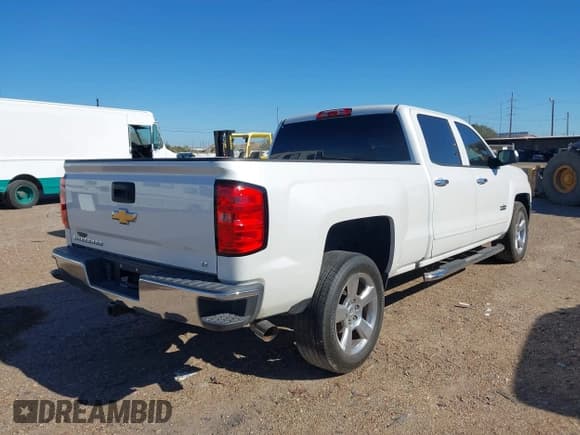 ✅ 2018 Chevrolet Silverado 1500 LT • VIN: 3GCPCREC6JG482791 • Lot: 43519455. Wystawiony na IAAI z przebiegiem 174 730 mil. Bezpłatny archiwum sprzedaży aukcyjnych z USA i szczegółowy raport historii pojazdu na DreamBid. Zdjęcie 4.