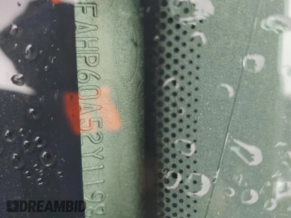 ✅ 2002 Ford Thunderbird Hardtop Premium • VIN: 1FAHP60A52Y119814 • Lot: 82621765. Wystawiony na Copart z przebiegiem Nie podano. Bezpłatny archiwum sprzedaży aukcyjnych z USA i szczegółowy raport historii pojazdu na DreamBid. Zdjęcie 12.