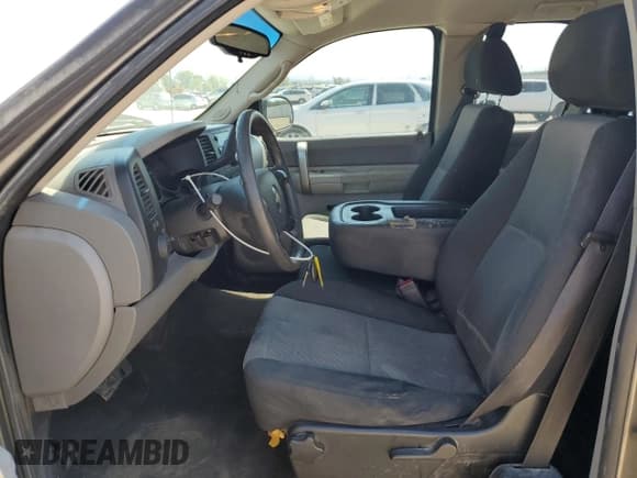 ✅ 2009 Chevrolet Silverado 1500 Work Truck • VIN: 1GCEC19C99Z147166 • Lot: 68673015. Wystawiony na Copart z przebiegiem 257 105 mil. Bezpłatny archiwum sprzedaży aukcyjnych z USA i szczegółowy raport historii pojazdu na DreamBid. Zdjęcie 7.