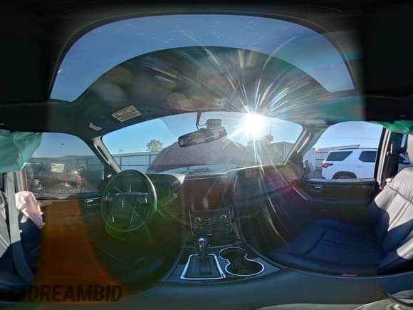 ✅ 2016 Lincoln Navigator Reserve • VIN: 5LMJJ2LT2GEL08862 • Лот: 43586383. Опубликован ранее на IAAI с пробегом 88 013 миль. Бесплатный доступ к архиву аукционных продаж из США и подробный отчёт об истории автомобиля на DreamBid. Изображение 18.