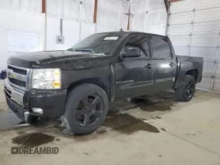 ✅ 2011 Chevrolet Silverado 1500 LTZ • VIN: 3GCPCTE07BG100238 • Лот: 92067375. Опубликован ранее на Copart с пробегом 233 048 миль. Бесплатный доступ к архиву аукционных продаж из США и подробный отчёт об истории автомобиля на DreamBid. Изображение 1.