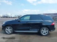 ✅ 2015 Mercedes-Benz M 350 • VIN: 4JGDA5HB6FA499290 • Lot: 42994374. Wystawiony na IAAI z przebiegiem 124 402 mil. Bezpłatny archiwum sprzedaży aukcyjnych z USA i szczegółowy raport historii pojazdu na DreamBid. Zdjęcie 14.