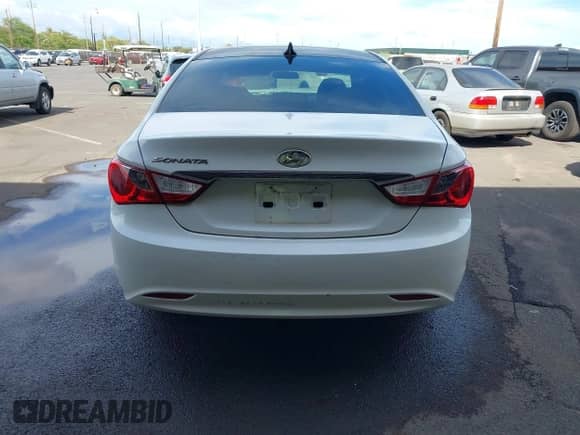 2011 Hyundai Sonata GLS z VIN 5NPEB4AC6BH005435, wystawiony jako IAAI lot #42563534 z przebiegiem 172 952 mil mil oraz . Historia ofert i sprzedaży dostępna na DreamBid. Obrazek 16.