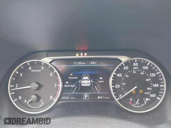 ✅ 2025 Nissan Sentra SR • VIN: 3N1AB8DV2SY366640 • Lot: 43564066. Wystawiony na IAAI z przebiegiem 4 432 mil. Bezpłatny archiwum sprzedaży aukcyjnych z USA i szczegółowy raport historii pojazdu na DreamBid. Zdjęcie 7.