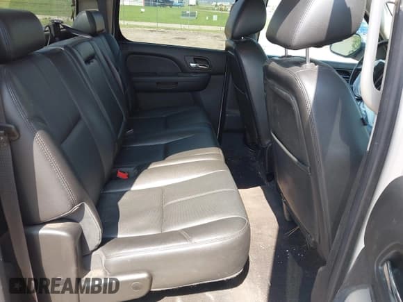 ✅ 2012 Chevrolet Silverado 1500 LTZ • VIN: 3GCPKTE72CG281668 • Lot: 42468867. Wystawiony na IAAI z przebiegiem 139 316 mil. Bezpłatny archiwum sprzedaży aukcyjnych z USA i szczegółowy raport historii pojazdu na DreamBid. Zdjęcie 8.