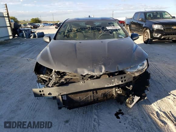 ✅ 2017 Chevrolet Volt LT • VIN: 1G1RC6S5XHU211696 • Lot: 71129653. Wystawiony na Copart z przebiegiem 86 407 mil. Bezpłatny archiwum sprzedaży aukcyjnych z USA i szczegółowy raport historii pojazdu na DreamBid. Zdjęcie 5.