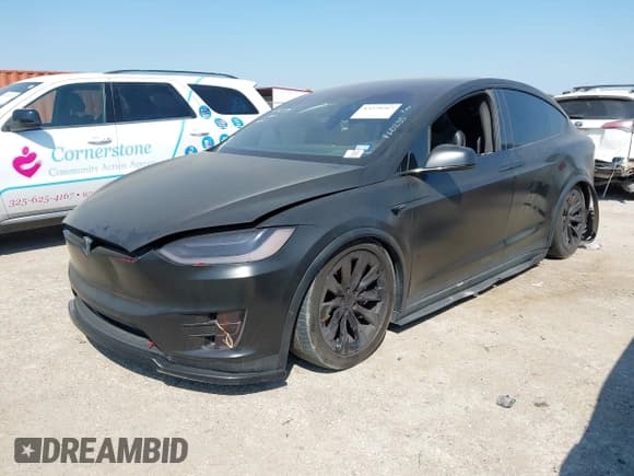 ✅ 2017 Tesla Model X 90D • VIN: 5YJXCAE20HF039268 • Lot: 43229767. Wystawiony na IAAI z przebiegiem 113 186 mil. Bezpłatny archiwum sprzedaży aukcyjnych z USA i szczegółowy raport historii pojazdu na DreamBid. Zdjęcie 18.
