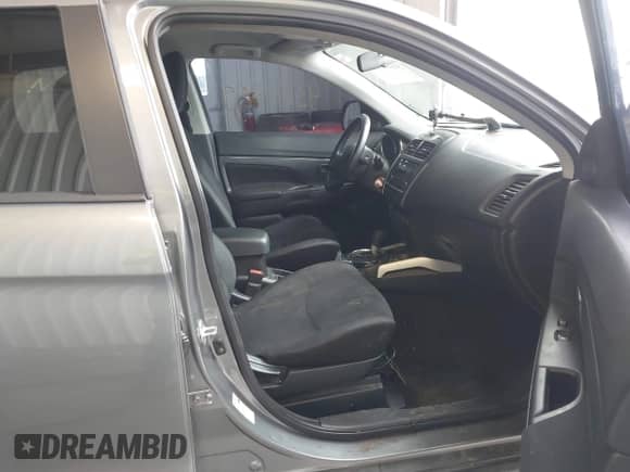 2014 Mitsubishi Outlander ES с VIN 4A4AR3AU1EE023352, выставлен на аукционе IAAI как лот 43220995 с пробегом 174 781 миль миль и . История ставок и продаж доступна на DreamBid. Изображение 5.
