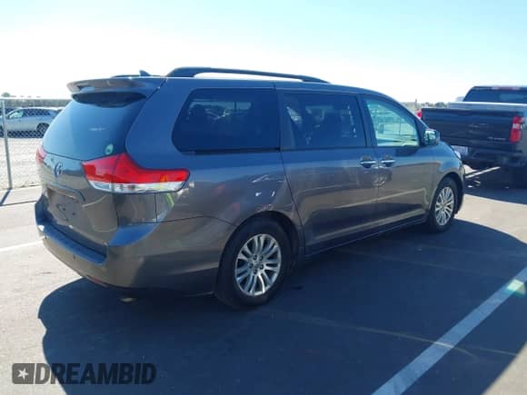 2011 Toyota Sienna XLE AAS with VIN 5TDYK3DC5BS140466, listed as a IAAI auction lot 43460456 with 135,420 mi miles and . Bid and sale history available at DreamBid. Image 4.