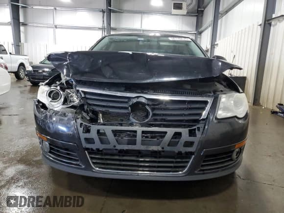 ✅ 2010 Volkswagen Passat • VIN: WVWJK9AN4AE096359 • Lot: 50740075. Wystawiony na Copart z przebiegiem 196 126 mil. Bezpłatny archiwum sprzedaży aukcyjnych z USA i szczegółowy raport historii pojazdu na DreamBid. Zdjęcie 5.