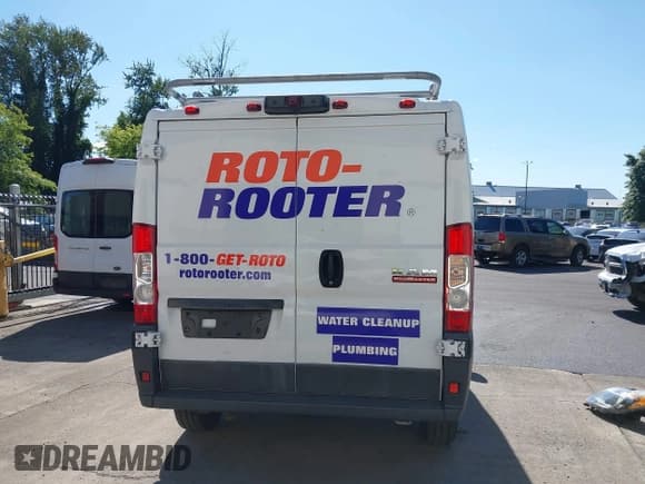 ✅ 2017 Ram ProMaster Cargo • VIN: 3C6TRVAG1HE531777 • Lot: 42440062. Listed on IAAI with 123,298 mi. Free auction sales archive from the USA and detailed vehicle history report at DreamBid. Image 17.