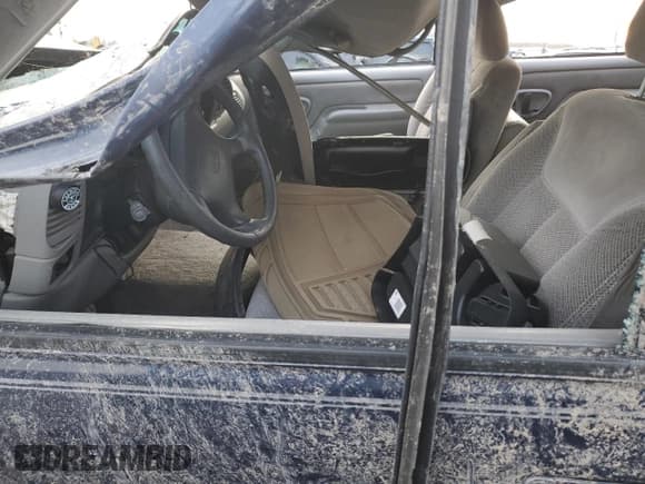 ✅ 1996 GMC Yukon • VIN: 1GKEK13R2TJ718801 • Lot: 84489744. Listed on Copart with Not provided. Free auction sales archive from the USA and detailed vehicle history report at DreamBid. Image 7.