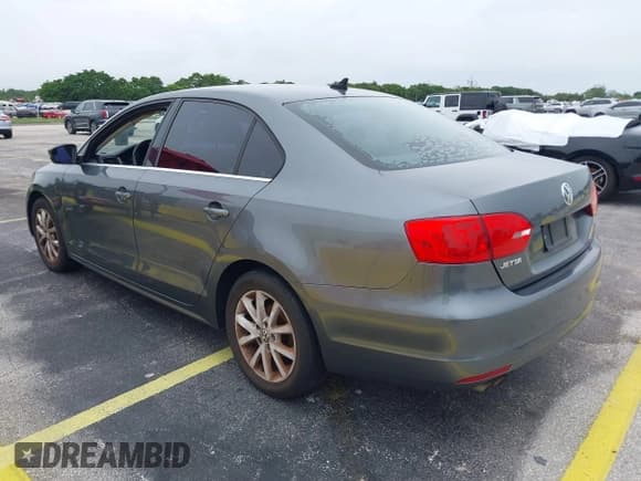 ✅ 2013 Volkswagen Jetta SE • VIN: 3VWDP7AJ7DM366924 • Lot: 42436154. Wystawiony na IAAI z przebiegiem 160 518 mil. Bezpłatny archiwum sprzedaży aukcyjnych z USA i szczegółowy raport historii pojazdu na DreamBid. Zdjęcie 3.