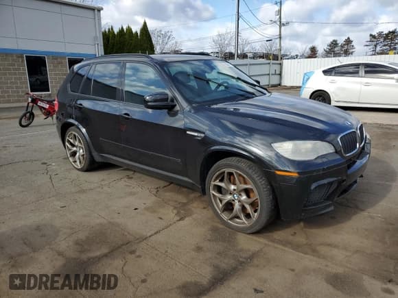 ✅ 2010 BMW X5 M • VIN: 5YMGY0C57ALK25988 • Лот: 92280415. Опубликован ранее на Copart с пробегом 167 858 миль. Бесплатный доступ к архиву аукционных продаж из США и подробный отчёт об истории автомобиля на DreamBid. Изображение 4.