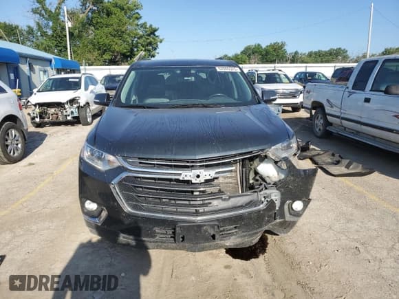 ✅ 2019 Chevrolet Traverse LT • VIN: 1GNEVHKW5KJ166154 • Lot: 62005525. Wystawiony na Copart z przebiegiem 140 961 mil. Bezpłatny archiwum sprzedaży aukcyjnych z USA i szczegółowy raport historii pojazdu na DreamBid. Zdjęcie 5.