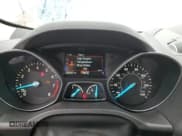 ✅ 2019 Ford Escape SE • VIN: 1FMCU0GD5KUB86040 • Lot: 85588675. Wystawiony na Copart z przebiegiem 30 147 mil. Bezpłatny archiwum sprzedaży aukcyjnych z USA i szczegółowy raport historii pojazdu na DreamBid. Zdjęcie 9.