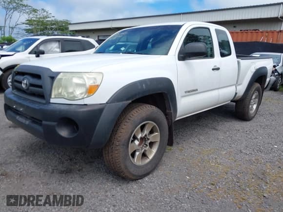 ✅ 2009 Toyota Tacoma PreRunner • VIN: 5TETU62N09Z602469 • Lot: 42853789. Listed on IAAI with 112,869 mi. Free auction sales archive from the USA and detailed vehicle history report at DreamBid. Image 2.