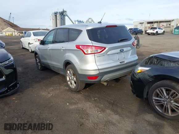 ✅ 2013 Ford Escape SEL • VIN: 1FMCU9HX0DUA78893 • Lot: 43870119. Wystawiony na IAAI z przebiegiem 110 347 mil. Bezpłatny archiwum sprzedaży aukcyjnych z USA i szczegółowy raport historii pojazdu na DreamBid. Zdjęcie 3.
