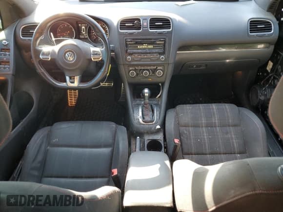 ✅ 2014 Volkswagen Golf GTI Wolfsburg Edition • VIN: WVWHD7AJ8EW003143 • Лот: 81151885. Опубликован ранее на Copart с пробегом 125 063 миль. Бесплатный доступ к архиву аукционных продаж из США и подробный отчёт об истории автомобиля на DreamBid. Изображение 8.