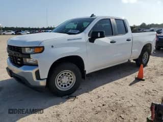 2021 Chevrolet Silverado 1500 Work Truck z VIN 1GCRYAEH8MZ292289, wystawiony jako Copart lot #54338465 z przebiegiem 105 520 mil mil oraz Szkoda całkowita • Salvage title. Historia ofert i sprzedaży dostępna na DreamBid. Obrazek 1.