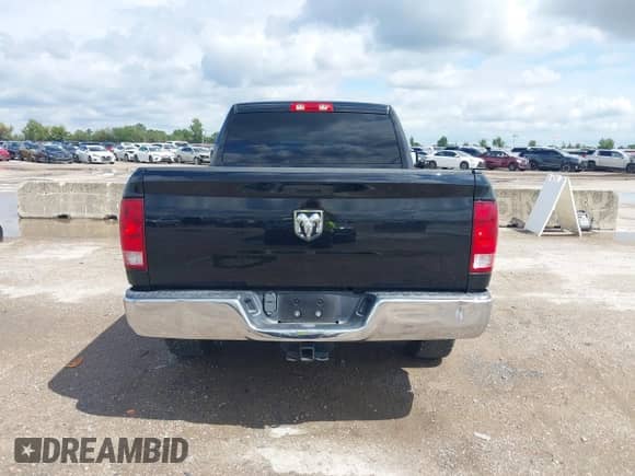 2019 Ram 1500 Tradesman z VIN 1C6RR6FT1KS712775, wystawiony jako IAAI lot #43279915 z przebiegiem 64 000 mil mil oraz . Historia ofert i sprzedaży dostępna na DreamBid. Obrazek 16.