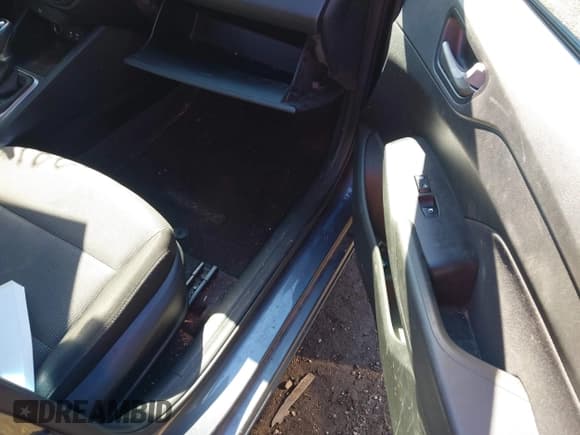 ✅ 2018 Hyundai Accent SE • VIN: 3KPC24A31JE018443 • Лот: 41781853. Опубликован ранее на IAAI с пробегом 123 816 миль. Бесплатный доступ к архиву аукционных продаж из США и подробный отчёт об истории автомобиля на DreamBid. Изображение 5.