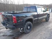 ✅ 2005 Chevrolet Silverado 2500HD LS • VIN: 1GCHK23U35F826160 • Lot: 41564415. Wystawiony na IAAI z przebiegiem 204 623 mil. Bezpłatny archiwum sprzedaży aukcyjnych z USA i szczegółowy raport historii pojazdu na DreamBid. Zdjęcie 4.