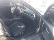 ✅ 2017 BMW 3 Series 320i xDrive • VIN: WBA8E5G39HNU44278 • Лот: 43797502. Опубликован ранее на IAAI с пробегом 54 132 миль. Бесплатный доступ к архиву аукционных продаж из США и подробный отчёт об истории автомобиля на DreamBid. Изображение 5.