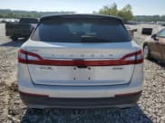 ✅ 2017 Lincoln MKX Reserve • VIN: 2LMPJ8LR6HBL17912 • Lot: 81096315. Listed on Copart with 241,328 mi. Free auction sales archive from the USA and detailed vehicle history report at DreamBid. Image 6.