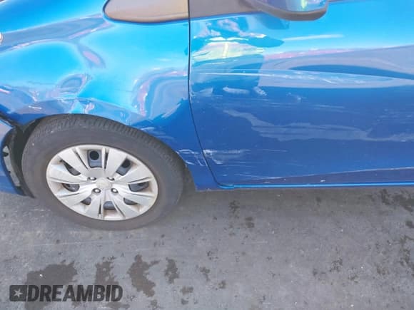 ✅ 2013 Toyota Yaris LE • VIN: JTDKTUD32DD563433 • Lot: 43745320. Wystawiony na IAAI z przebiegiem 165 136 mil. Bezpłatny archiwum sprzedaży aukcyjnych z USA i szczegółowy raport historii pojazdu na DreamBid. Zdjęcie 6.