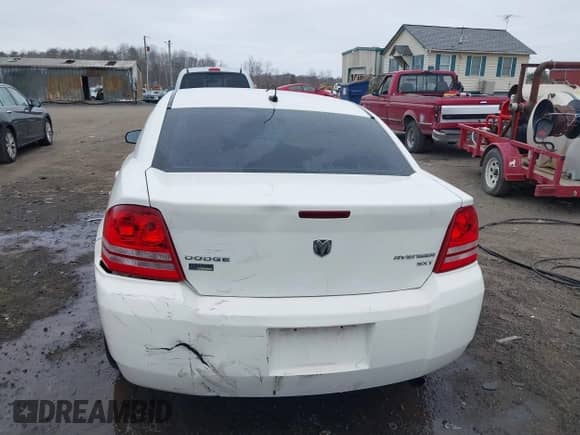 2010 Dodge Avenger SXT z VIN 1B3CC4FDXAN193611, wystawiony jako IAAI lot #41798586 z przebiegiem 92 800 mil mil oraz . Historia ofert i sprzedaży dostępna na DreamBid. Obrazek 16.