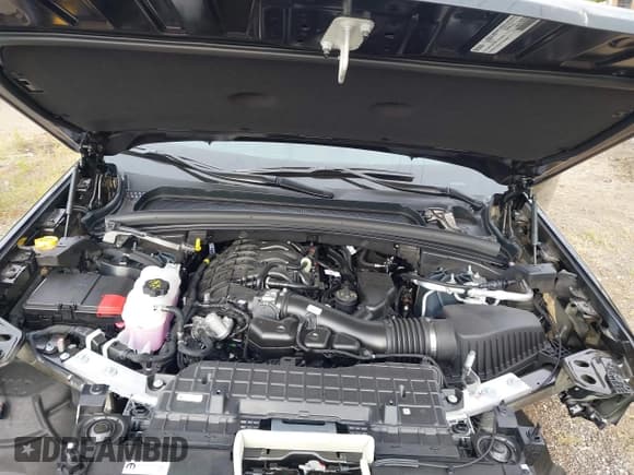 ✅ 2025 Jeep Grand Cherokee Limited • VIN: 1C4RJHBG6S8728326 • Lot: 43097342. Listed on IAAI with 134 mi. Free auction sales archive from the USA and detailed vehicle history report at DreamBid. Image 10.