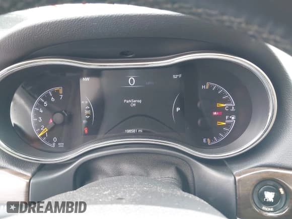 ✅ 2015 Jeep Grand Cherokee Limited • VIN: 1C4RJFBG0FC785046 • Лот: 43558221. Опубликован ранее на IAAI с пробегом 198 581 миль. Бесплатный доступ к архиву аукционных продаж из США и подробный отчёт об истории автомобиля на DreamBid. Изображение 15.