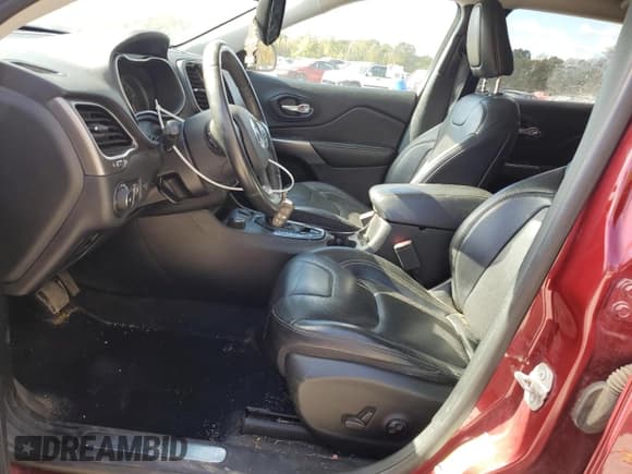 ✅ 2019 Jeep Cherokee Limited • VIN: 1C4PJMDX0KD268746 • Lot: 82483965. Listed on Copart with 92,565 mi. Free auction sales archive from the USA and detailed vehicle history report at DreamBid. Image 7.