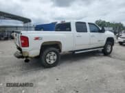 ✅ 2007 Chevrolet Silverado 2500HD 2LT • VIN: 1GCHK23697F536798 • Лот: 67940625. Опубликован ранее на Copart с пробегом 370 465 миль. Бесплатный доступ к архиву аукционных продаж из США и подробный отчёт об истории автомобиля на DreamBid. Изображение 3.